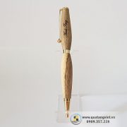 bút gỗ trầm