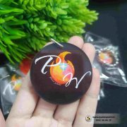 Móc khóa mica ép nhiệt, chất lượng cao, được thiết kế riêng theo yêu cầu của khách hàng. Dùng quảng cáo thương hiệu, làm quà tặng khách hàng, phù hợp cho các sự kiện và chương trình khuyến mãi.